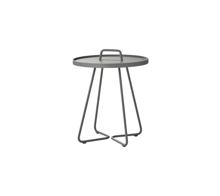 Beistelltisch Cane-line �On the Move� Beistelltisch Aluminiumtisch mittel